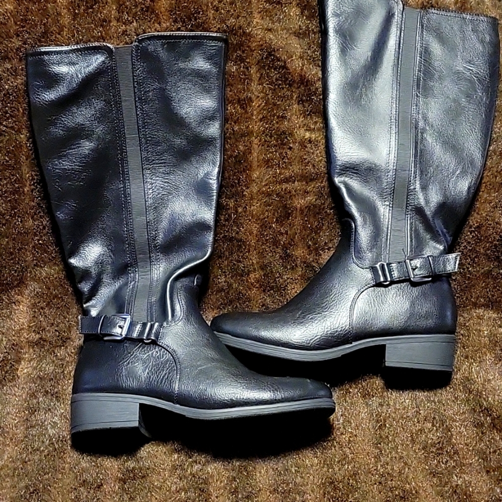 Croft & Barrow Knee high Boots. Size 8 1/2